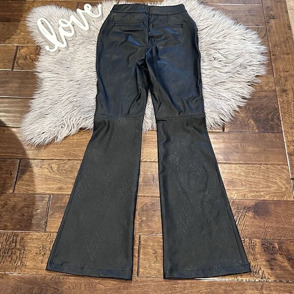 Spanx Faux Leather Flare Leg Pull-On Pants in Black Size Small New - Picture 3 of 8